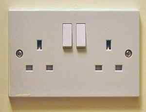 Faulty outlets and switches in Rooihuiskraal
