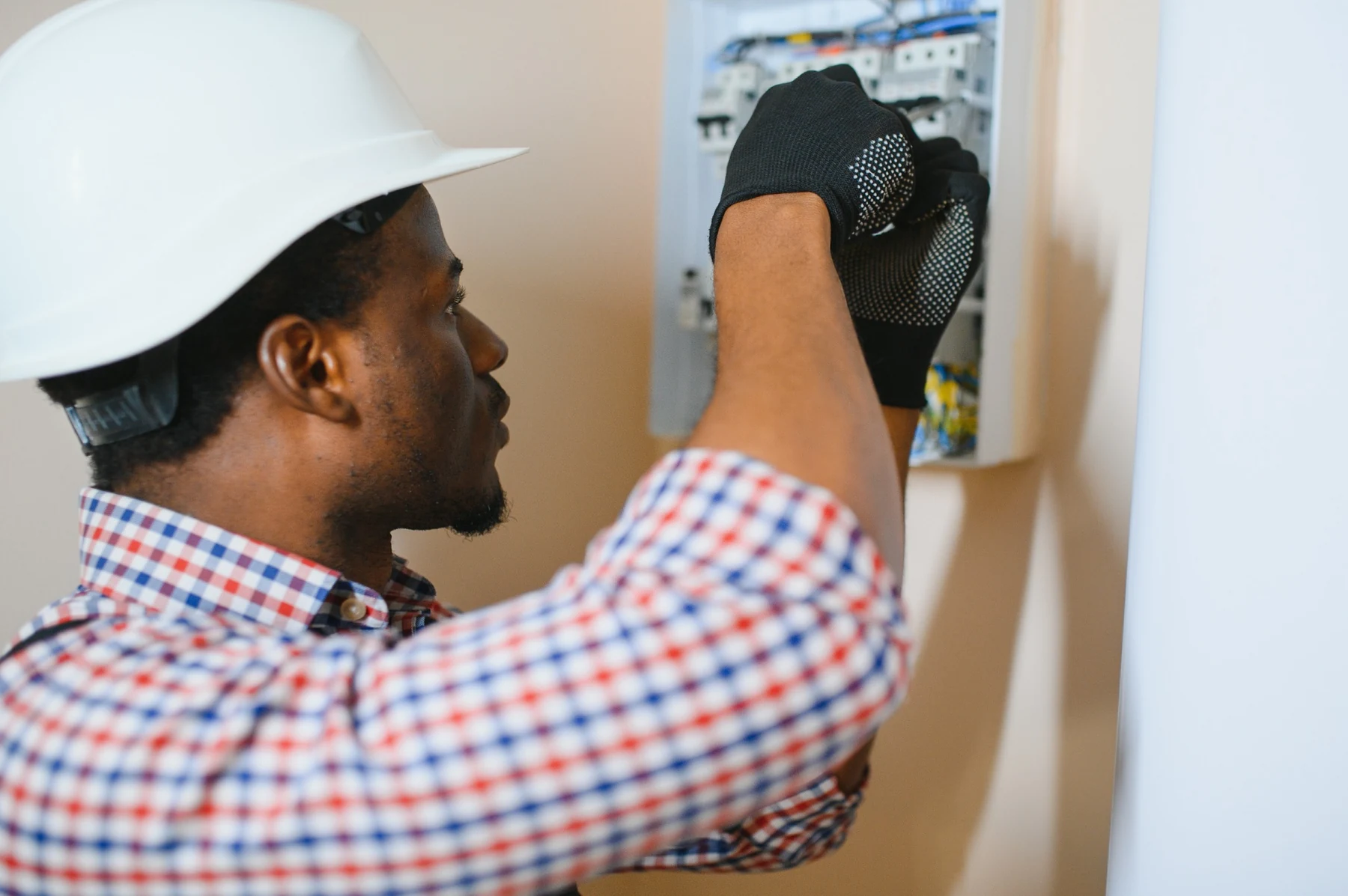 DB board and earth leakage testing during electrical fault finding