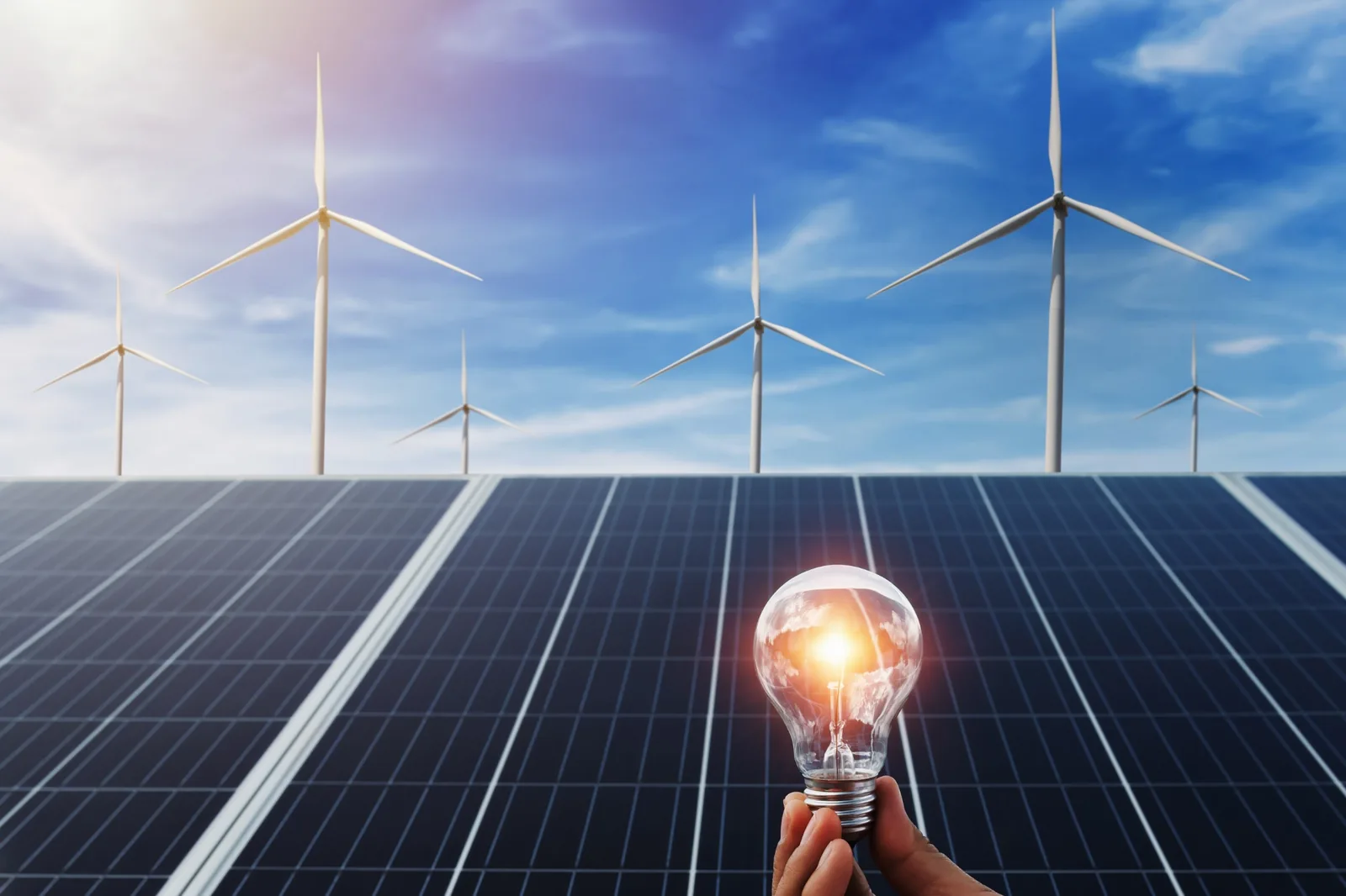 Containerized solar system solution for commercial scale solar projects