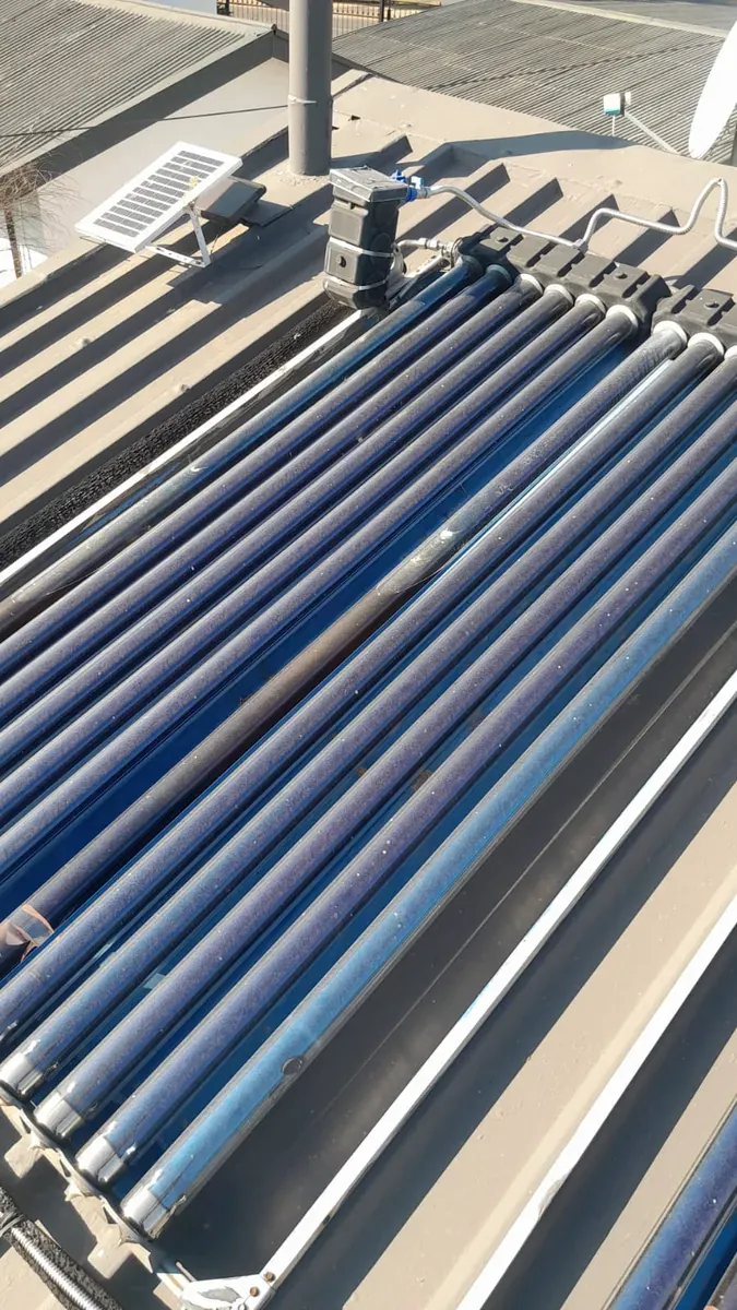 100 Litre Evacuated Tube Solar Geyser Conversion – How Evacuated Tube Solar Heating Works evacuated tube collector and solar controller used for a 100 litre solar geyser system