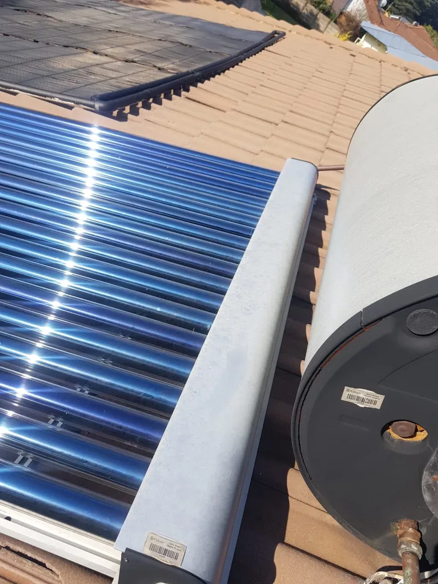 150 Litre Evacuated Tube Solar Geyser Conversion – Benefits of Correct Installation completed 150 litre solar geyser conversion with evacuated tubes and insulated cylinder