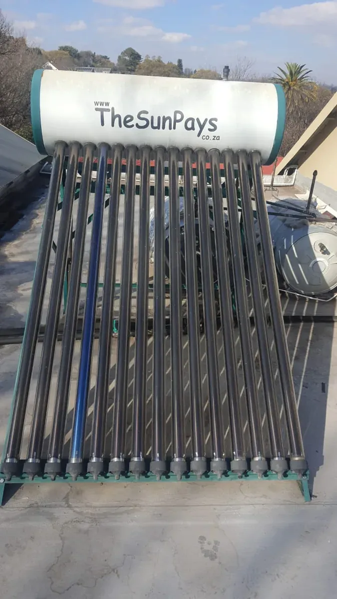 150 Litre Evacuated Tube Solar Geyser Conversion – Why Choose a 150 Litre Conversion 150 litre evacuated tube solar geyser conversion installed on a residential roof