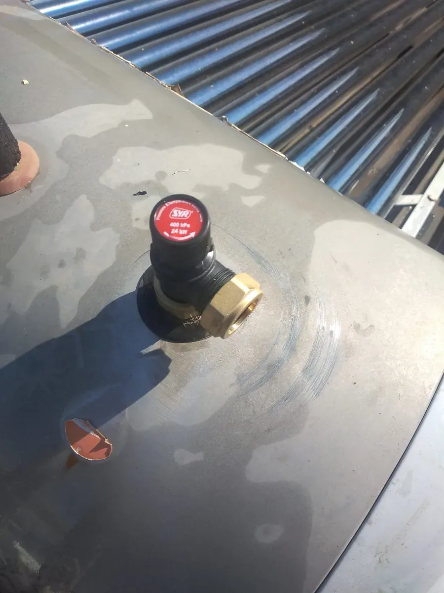 200 Litre Solar Geyser – How a 200 Litre Solar Geyser Works pressure relief safety valve fitted to a 200 litre solar geyser