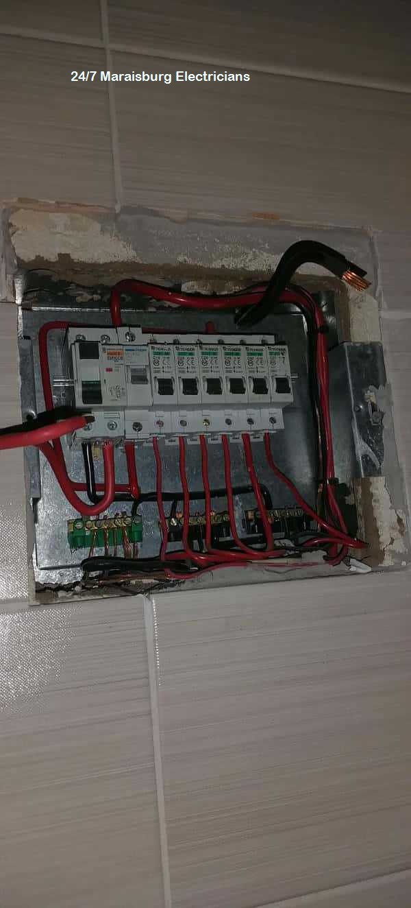 Were the go-to 24/7 electricians in Maraisburg for homes, handling sudden outages, wiring faults, and urgent repairs. Every job is completed to meet current electrical regulations. We focus on providing both immediate and lasting electrical results. Our mission is to