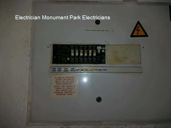 Electrician Monument Park electricians work round the clock including weekends and public holidays with a free quotation.