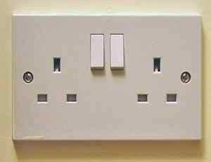 Faulty outlets and switches in Rosslyn
