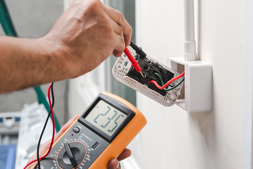 Residential electrical maintenance